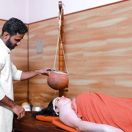 Ganesh Ayurveda Holiday Home Bed And Breakfast Kovalam Buitenkant foto