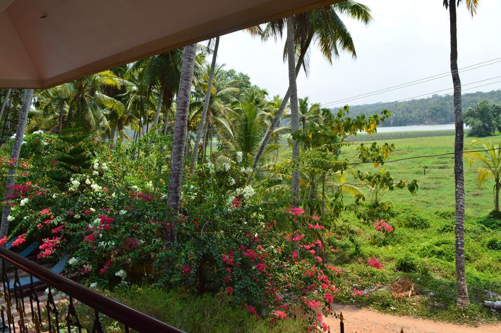 Ganesh Ayurveda Holiday Home Bed And Breakfast Kovalam Buitenkant foto